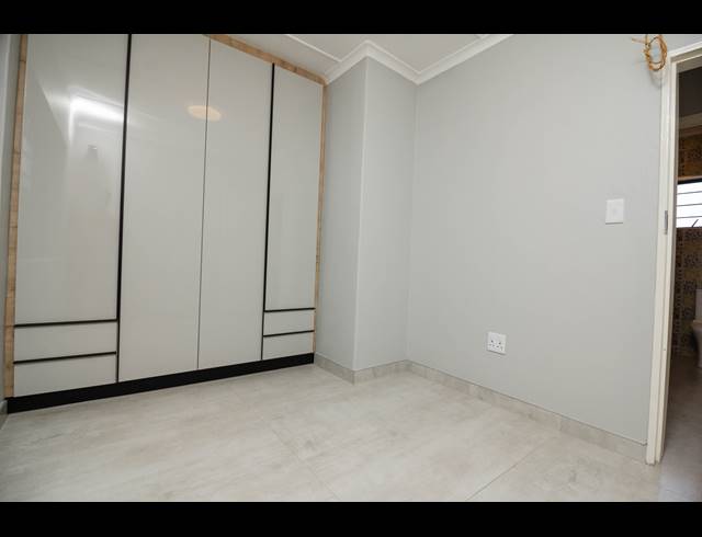 3 BEDROOM FLAT TO LET IN WARNER BEACH